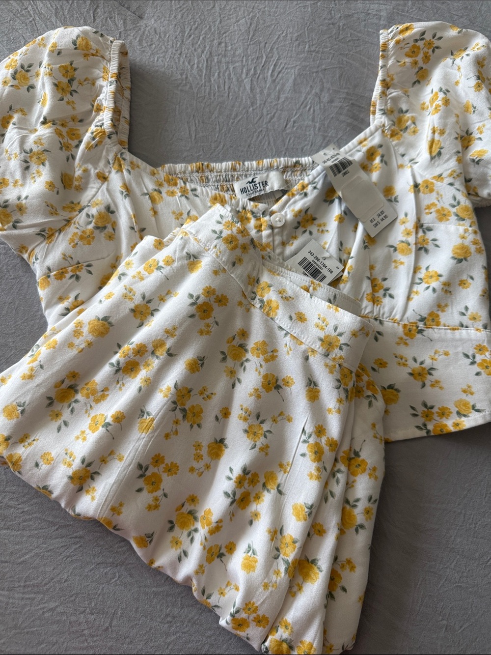 Hollister White Crop Top & Skirt Set with Yellow Floral Print - Picture 5 of 5